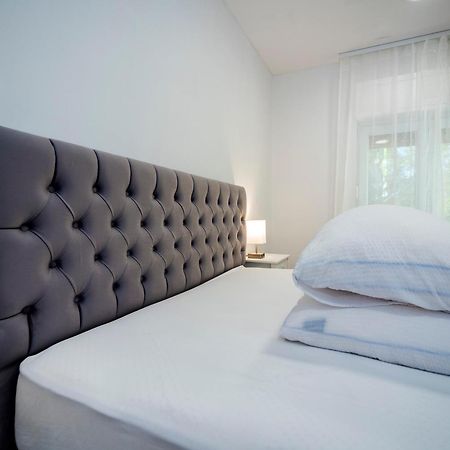 M&M Pelivan Apartments Solin Exterior foto