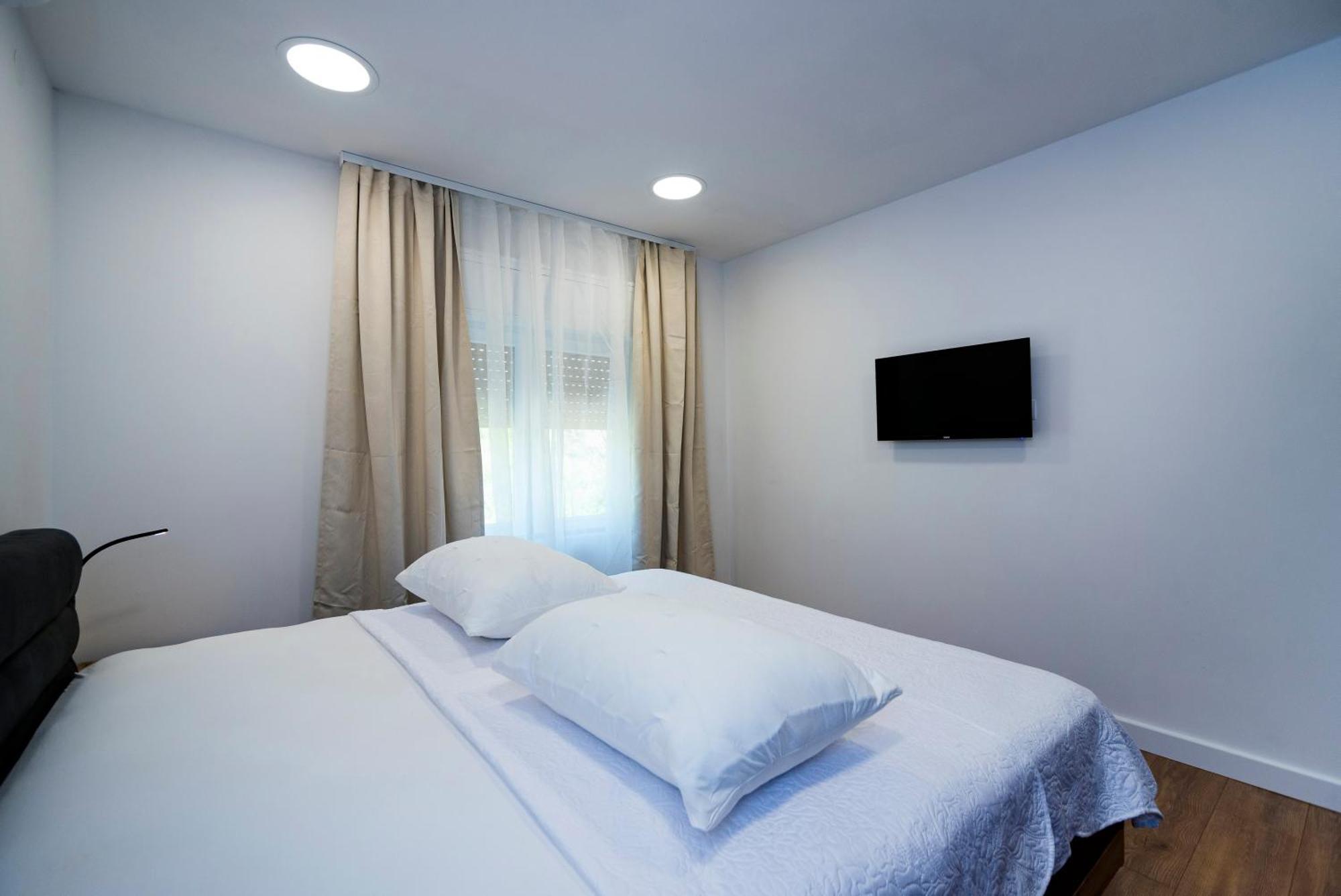 M&M Pelivan Apartments Solin Exterior foto