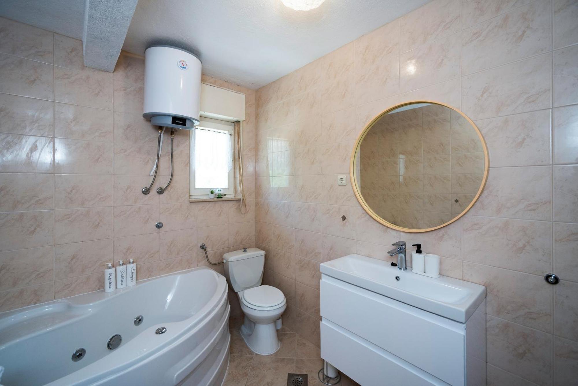M&M Pelivan Apartments Solin Exterior foto